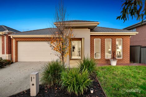 Property photo of 3 Gillyweed Avenue Clyde North VIC 3978