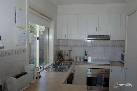 Property photo of 19 Grand Arch Way Berwick VIC 3806
