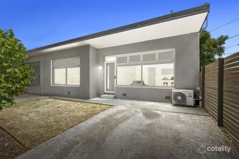 Property photo of 1/17 Burnbank Street Lake Wendouree VIC 3350