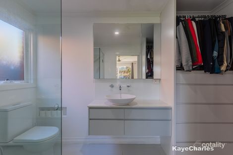 Property photo of 19 Bangalay Place Berwick VIC 3806