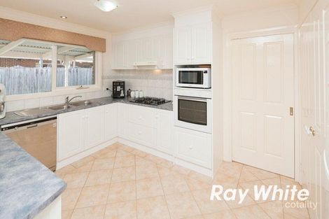 Property photo of 8 Carolyn Court Langwarrin VIC 3910