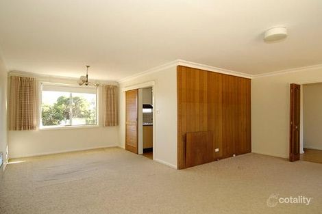 Property photo of 72 Hawkesbury Crescent Farrer ACT 2607