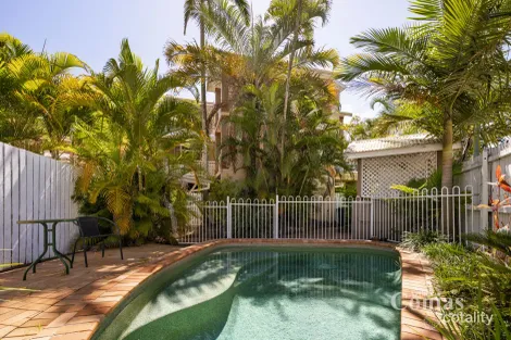 Property photo of 3/2 Gailey Road St Lucia QLD 4067
