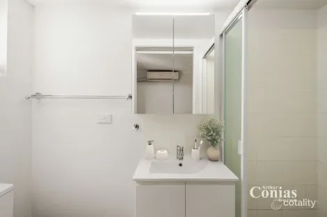 Property photo of 3/2 Gailey Road St Lucia QLD 4067