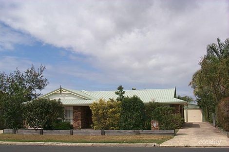 51 Moolyyir St, Urangan, QLD 4655