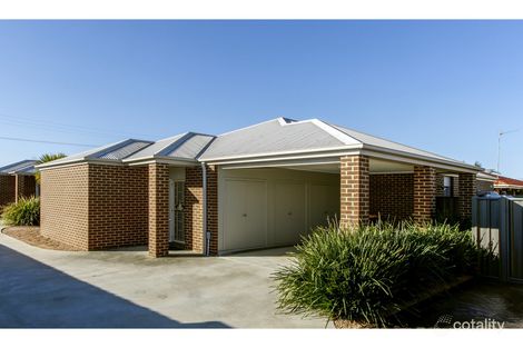 Property photo of 2/51 Topping Street Sale VIC 3850