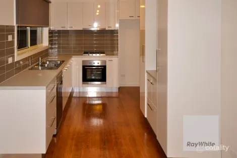 Property photo of 18 Derby Drive Epping VIC 3076
