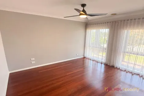 Property photo of 26 Giverny Close Burnside Heights VIC 3023