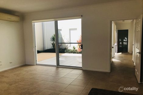 Property photo of 12 Lonsdale Place Varsity Lakes QLD 4227