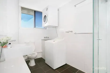 Property photo of 13/21 Armrick Avenue Broadbeach QLD 4218