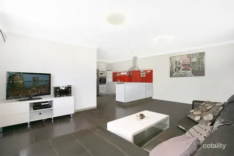 Property photo of 13/21 Armrick Avenue Broadbeach QLD 4218