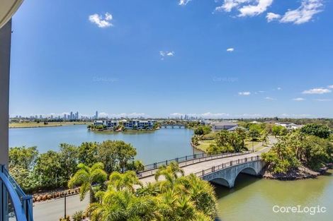 Property photo of 2/3046 Quay South Drive Carrara QLD 4211