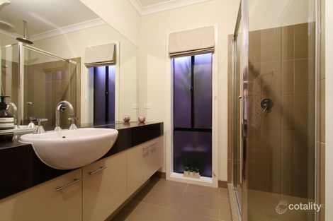 Property photo of 52 Eynesbury View Wollert VIC 3750