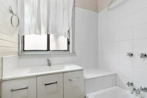 Property photo of 27 Catterick Street Morwell VIC 3840