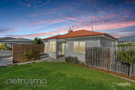 Property photo of 8 Rowitta Road Lindisfarne TAS 7015