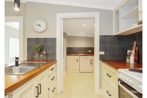 Property photo of 22 Gravesend Street Colac VIC 3250