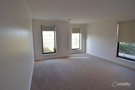Property photo of 6 Elmstone Lane Lake Gardens VIC 3355