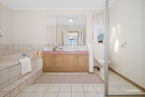Property photo of 30 Carbeen Drive Bundoora VIC 3083