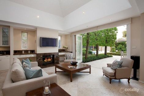 Property photo of 1 Tower Court Armadale VIC 3143
