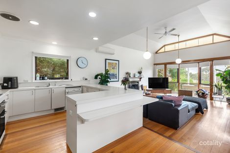 Property photo of 32 Rockbeare Grove Ivanhoe VIC 3079