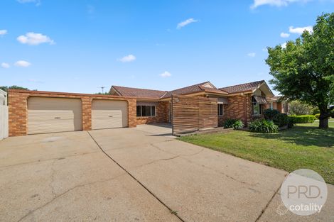 Property photo of 18 Bamarook Crescent Glenfield Park NSW 2650