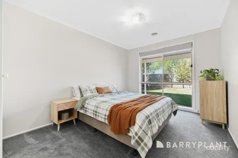 Property photo of 35 Cobblestone Avenue Narre Warren South VIC 3805