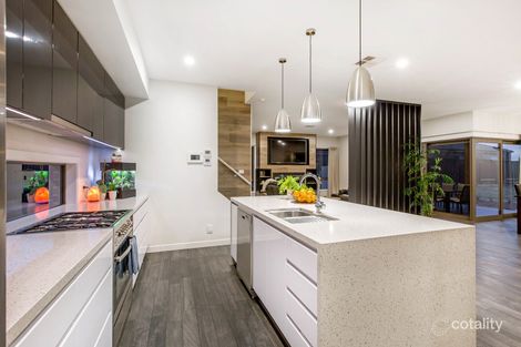 Property photo of 13 Gerda Grove Cranbourne North VIC 3977