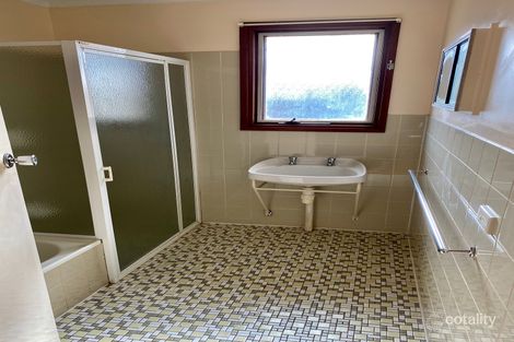 Property photo of 8 John Court Murray Bridge SA 5253