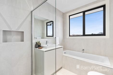 Property photo of 2/9 Carrathool Street Bulleen VIC 3105