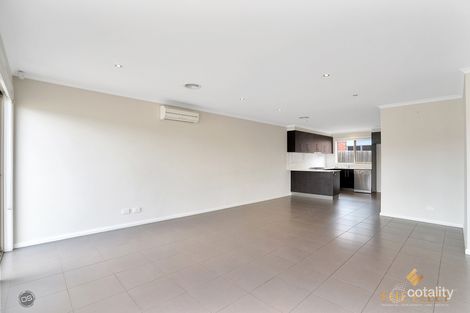 Property photo of 41 Horseshoe Circuit Truganina VIC 3029