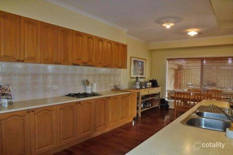Property photo of 40 The Skyline Sunbury VIC 3429