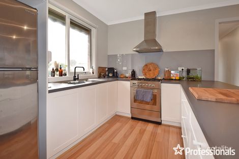 Property photo of 22 Felix Grove Mooroolbark VIC 3138