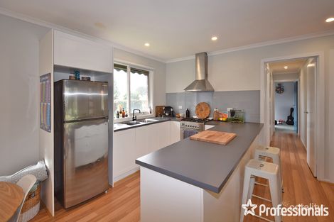 Property photo of 22 Felix Grove Mooroolbark VIC 3138