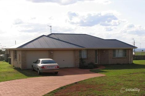 14 Fairview Cres, Highfields, QLD 4352