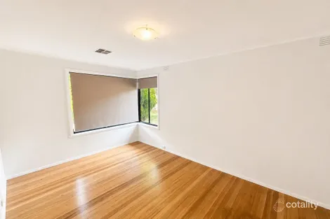 Property photo of 1/3 Valetta Crescent Knoxfield VIC 3180