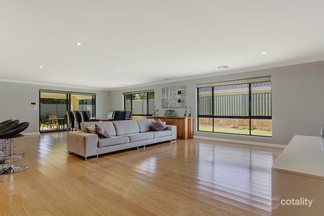 38 Colesbrook Dr, Byford, WA 6122