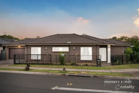 11 Stawell St, Ropes Crossing, NSW 2760