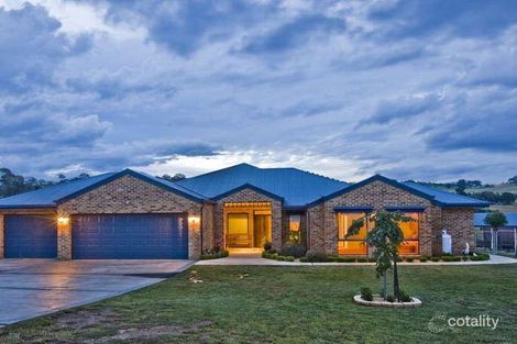 Property photo of 4 Arena Place Royalla NSW 2620