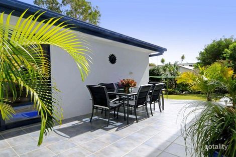 Property photo of 16 Boronia Crescent North Haven NSW 2443