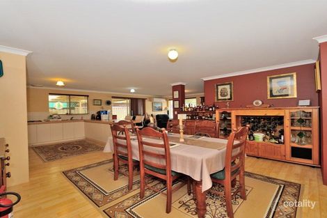 Property photo of 8 Silkhurst Crescent Warnbro WA 6169