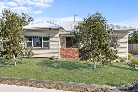 38 Beverin St, Sebastopol, VIC 3356