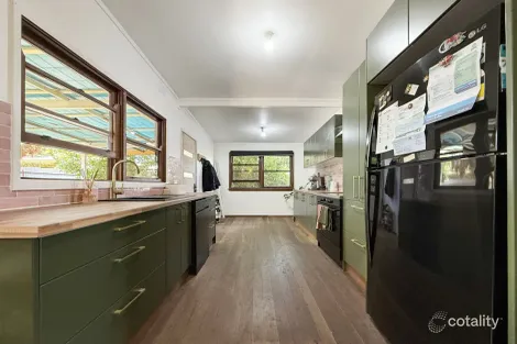 Property photo of 54 Yass Street Young NSW 2594