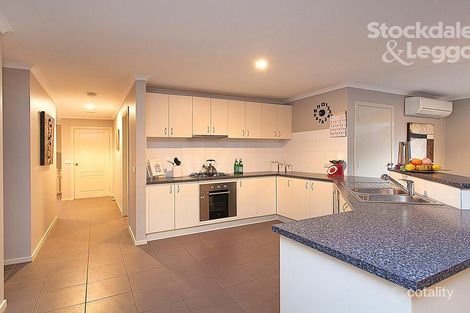 Property photo of 16 Bothwell Green Derrimut VIC 3026