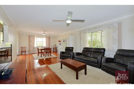 Property photo of 28 Sorbiston Street Holland Park West QLD 4121