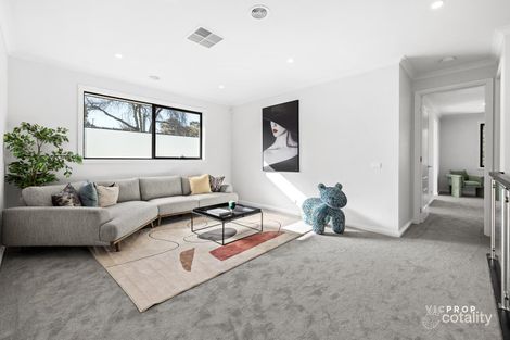 Property photo of 383 Middleborough Road Box Hill VIC 3128