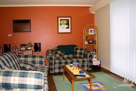 Property photo of 14 Dryden Concourse Mooroolbark VIC 3138