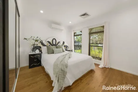 Property photo of 15 Wheeler Place Minto NSW 2566