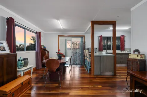 Property photo of 27 Gillian Street Beachmere QLD 4510