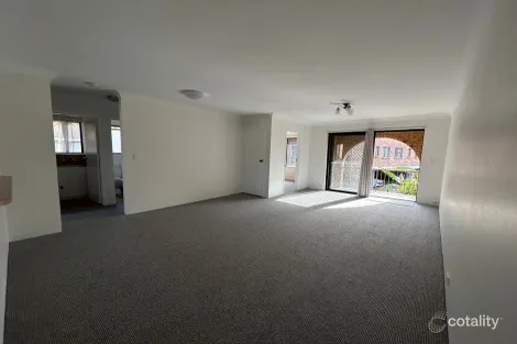 Property photo of 5/5 Christina Court Mermaid Waters QLD 4218