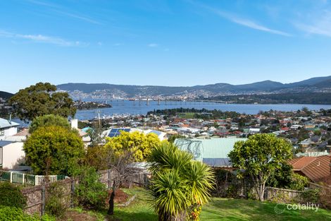 Property photo of 17 Karoola Road Lindisfarne TAS 7015